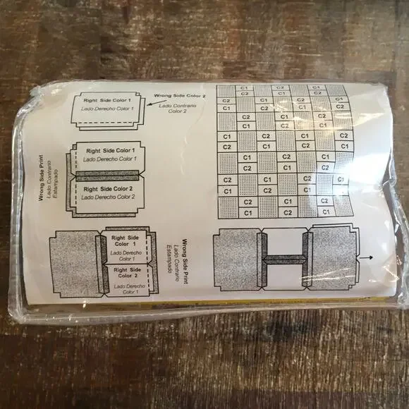 NWT David Textiles Shaggy Quilt Kit Blue Yellow Lizard Snail Fleece 51"x58" - Picture 5 of 6